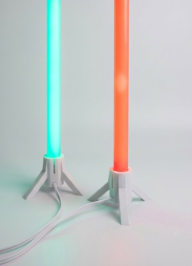 TUBO LED DECORATIVO 1,2m 18W CON SOPORTE DE PISO (COLORES A ELECCION)